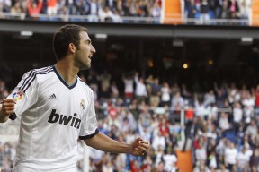 乐动官方网 -明日亚洲杯焦点战！圣安东尼奥马刺迎战上海海港，惊险或上演